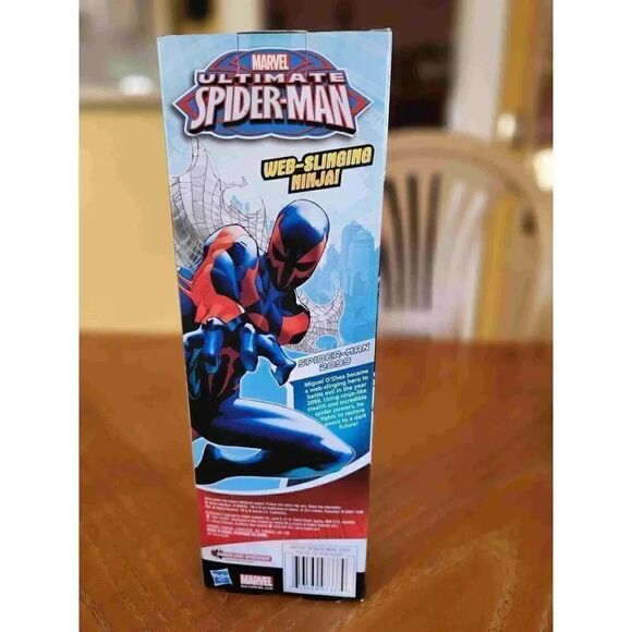 Marvel Ultimate Spiderman Titan Hero series - Picture 2 of 2